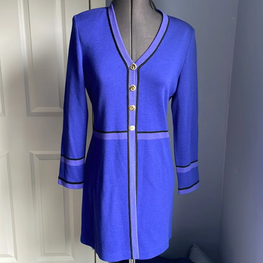St. John collection dress size 2 purple cardigan sweater